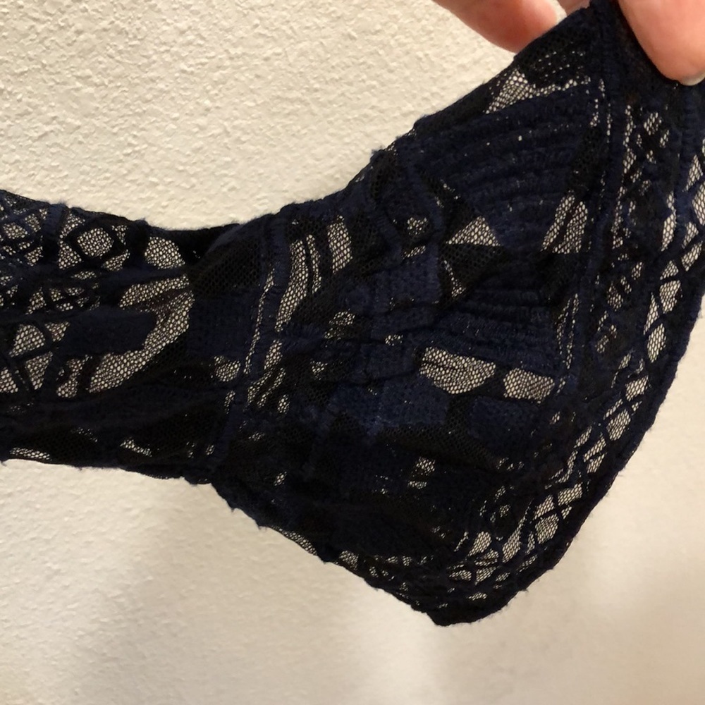 PARKER shift dress with sheer lace neckline and sleeves.  Dark blue and black. L - Picture 2 of 9